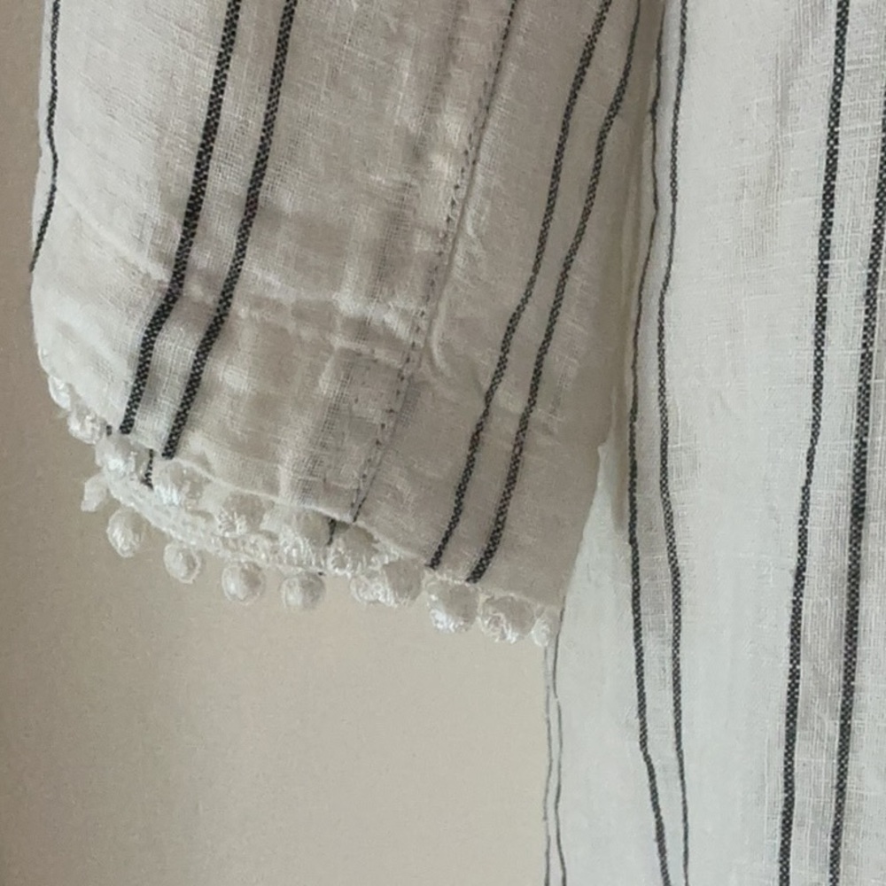 Soft Surroundings White and Black Linen Striped Coverup, Small